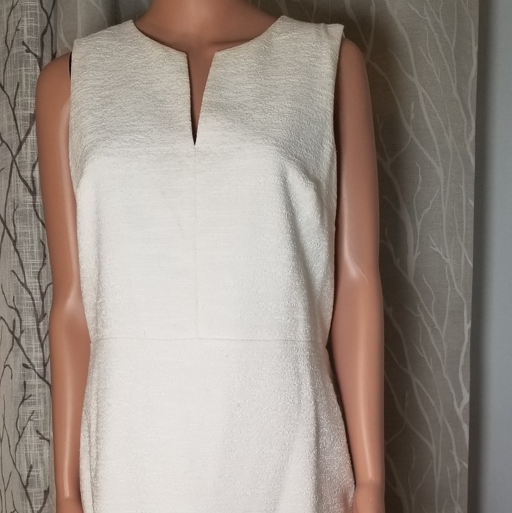 Uses White Sheath Dress